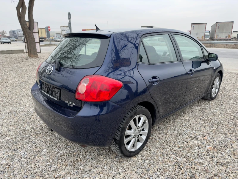 Toyota Auris 2.0 D4D, снимка 4 - Автомобили и джипове - 49260759