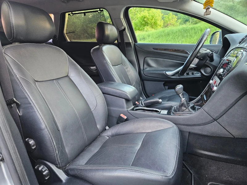 Ford Mondeo 2.0 HDI KOJA/KLIMATRONIK/6skorosti, снимка 13 - Автомобили и джипове - 50267280