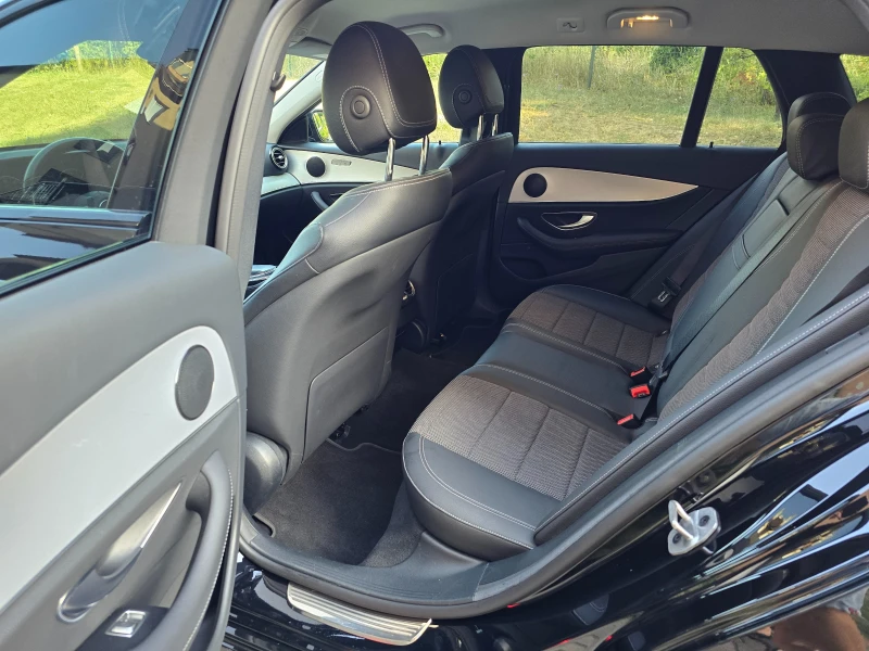Mercedes-Benz E 220 d T 9G-TRONIC Avantgarde, снимка 10 - Автомобили и джипове - 52512479