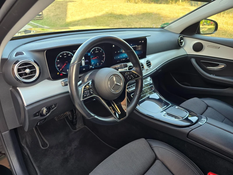 Mercedes-Benz E 220 d T 9G-TRONIC Avantgarde, снимка 9 - Автомобили и джипове - 52512479