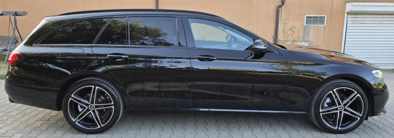 Mercedes-Benz E 220 d T 9G-TRONIC Avantgarde, снимка 4 - Автомобили и джипове - 52512479