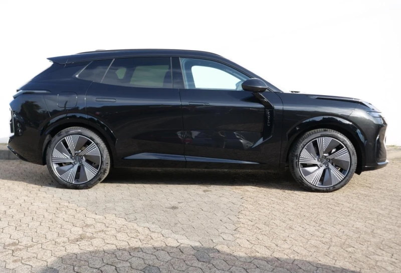 LynkCo 08 1.5 PLUG-IN HYBRID H/K 360 PANORAMA LED KEYLESS, снимка 3 - Автомобили и джипове - 52159231