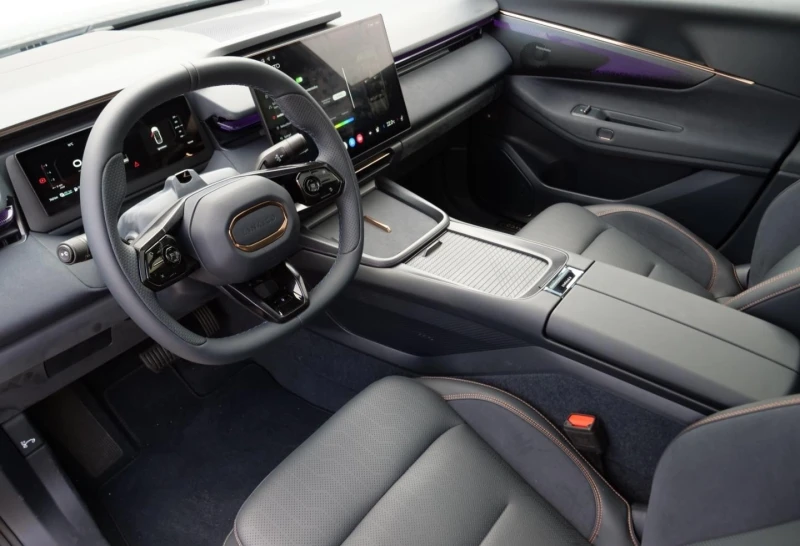 LynkCo 08 1.5 PLUG-IN HYBRID H/K 360 PANORAMA LED KEYLESS, снимка 7 - Автомобили и джипове - 52159231