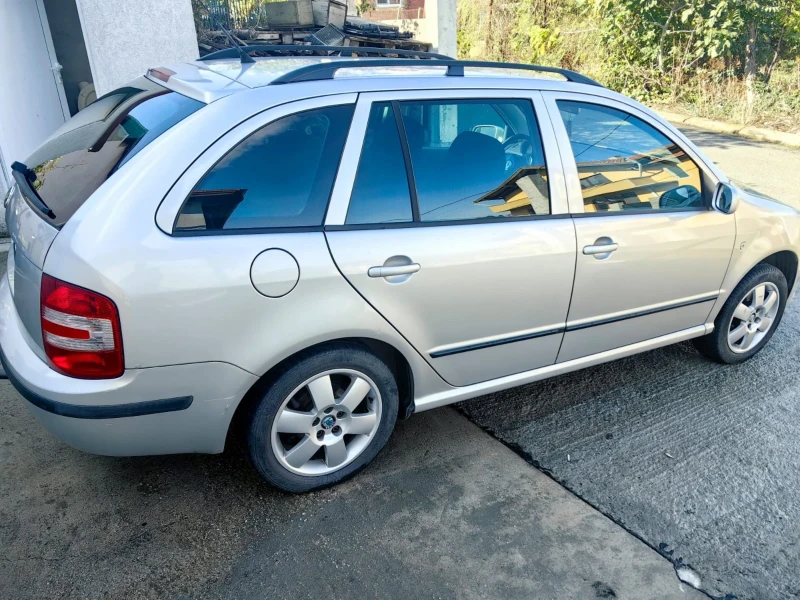 Skoda Fabia, снимка 3 - Автомобили и джипове - 52905300