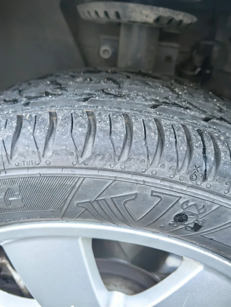 Skoda Fabia, снимка 13 - Автомобили и джипове - 52905300