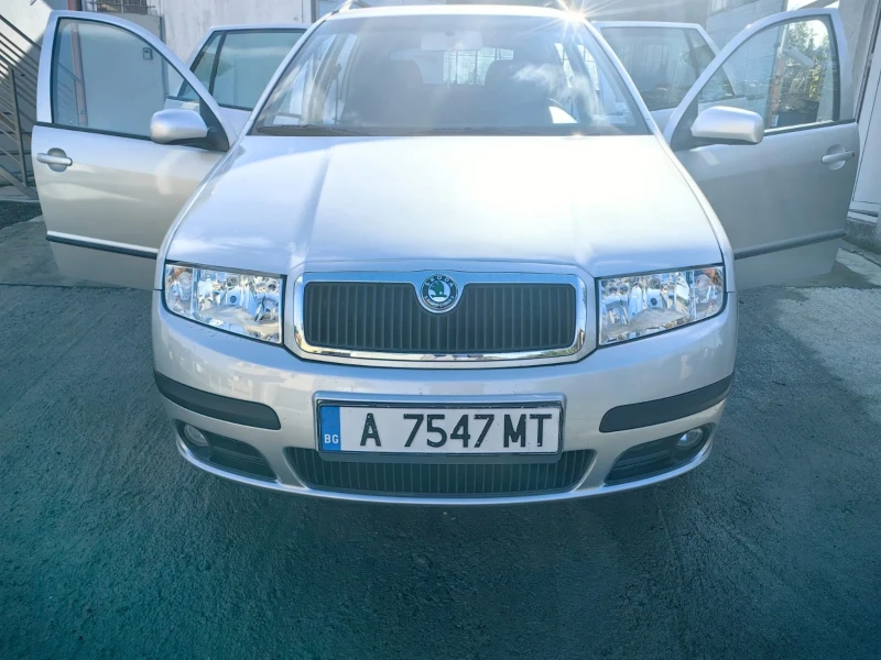 Skoda Fabia, снимка 2 - Автомобили и джипове - 52905300