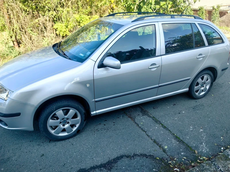 Skoda Fabia, снимка 6 - Автомобили и джипове - 52905300