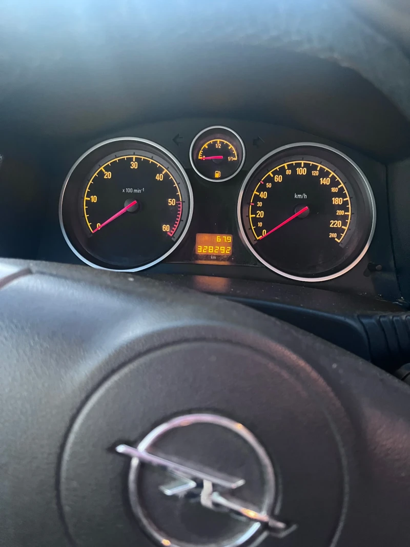 Opel Astra, снимка 6 - Автомобили и джипове - 52929582