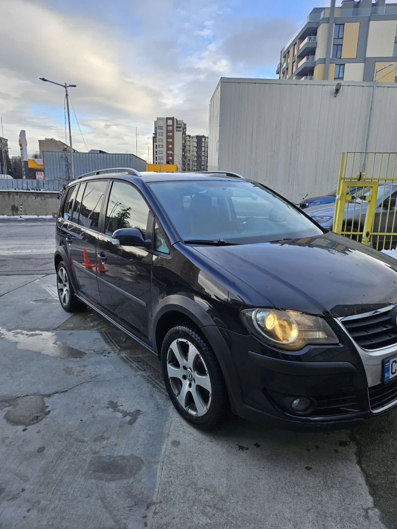 VW Touran Cross, снимка 3 - Автомобили и джипове - 53048916