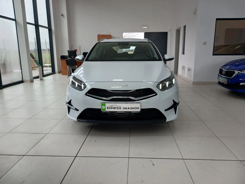 Kia Ceed 1.6CRDi MHEV, снимка 2 - Автомобили и джипове - 53372397
