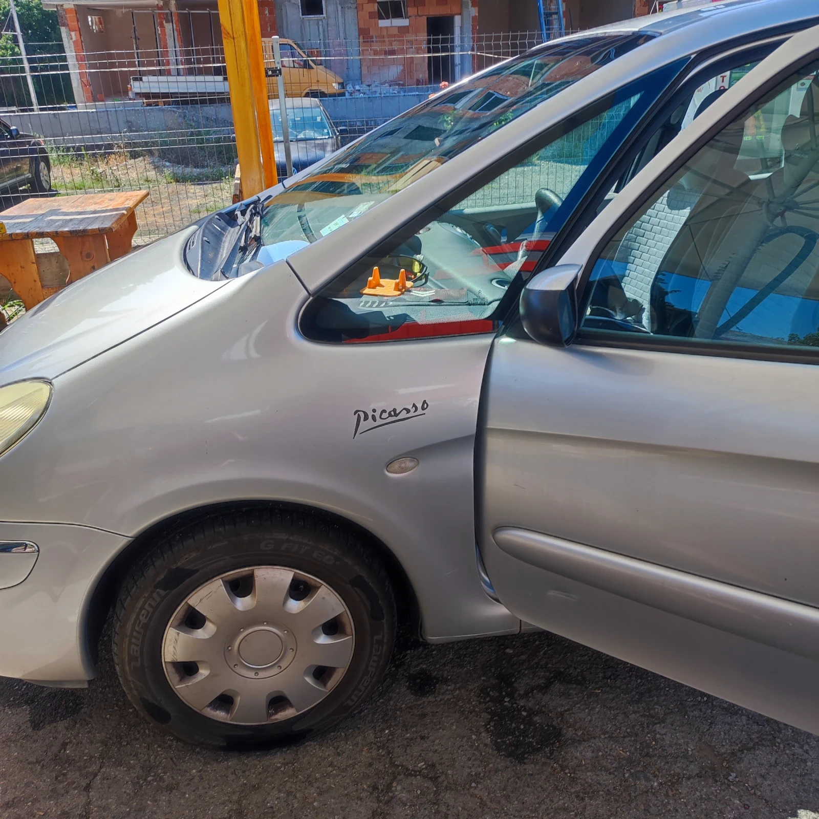 Citroen Xsara picasso 1, 6i, снимка 9 - Автомобили и джипове - 53956910