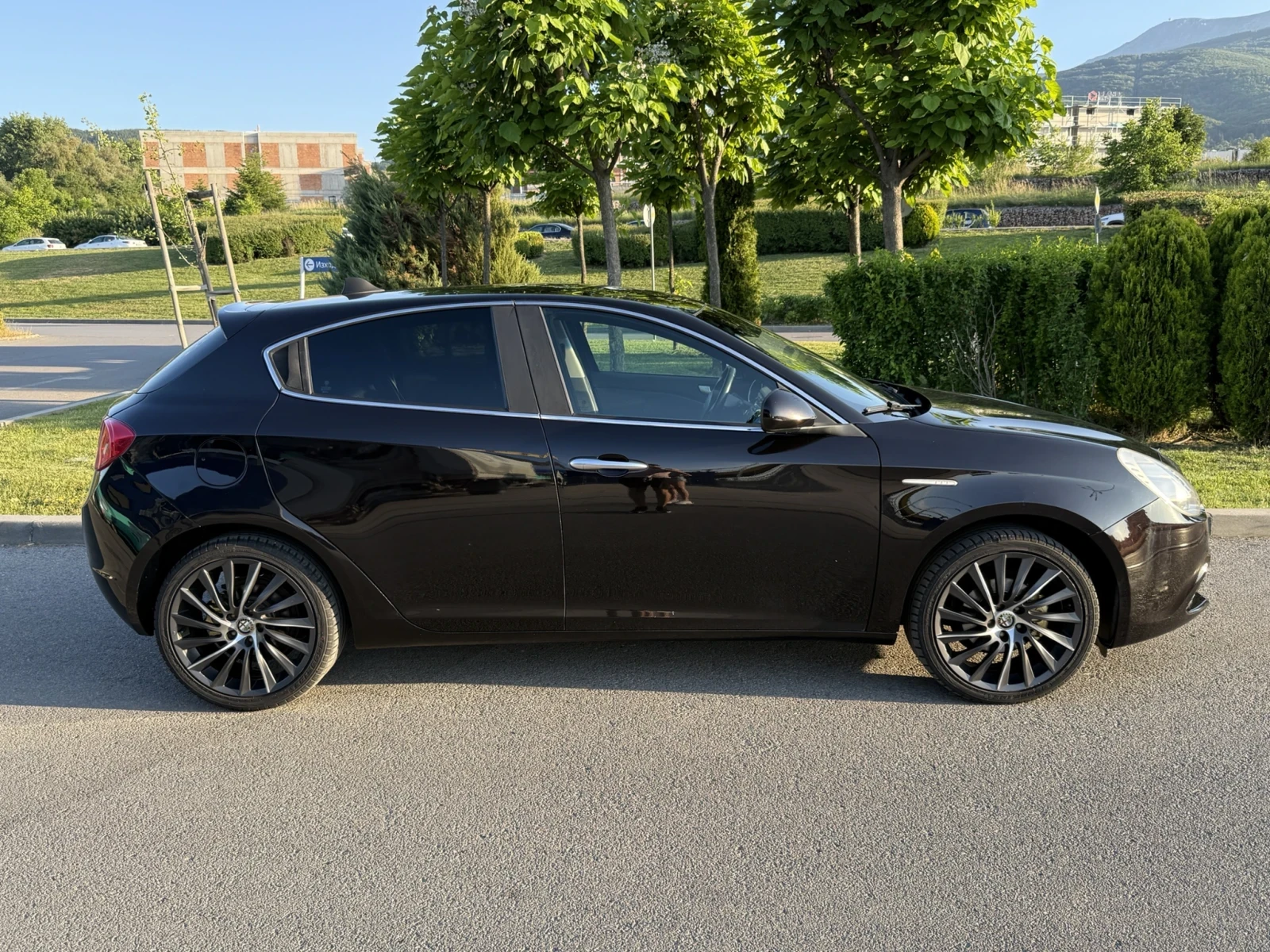 Alfa Romeo Giulietta 1.4T - изображение 5
