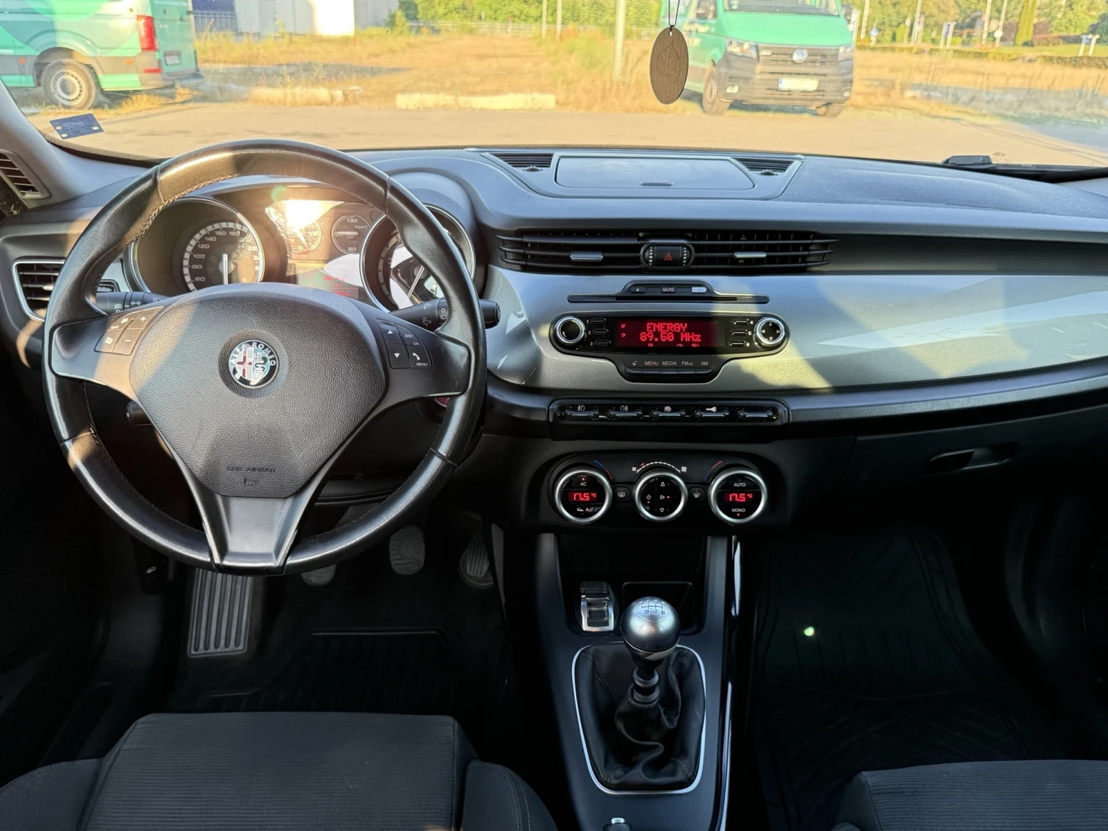 Alfa Romeo Giulietta 1.4T - изображение 10