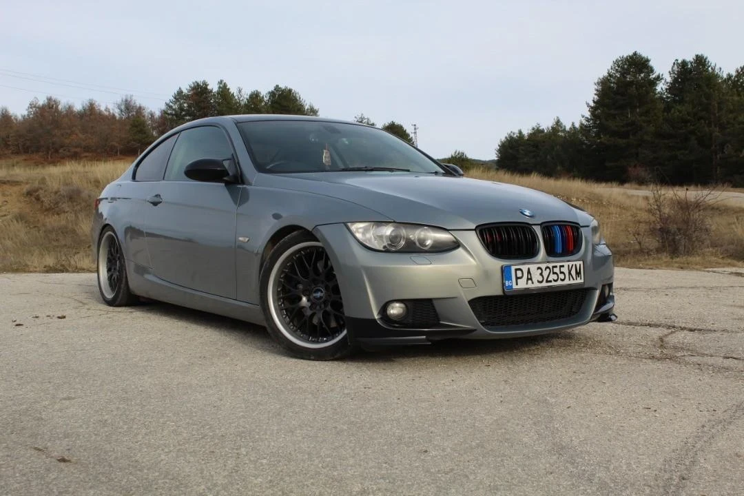 BMW 330 3.0 - изображение 2