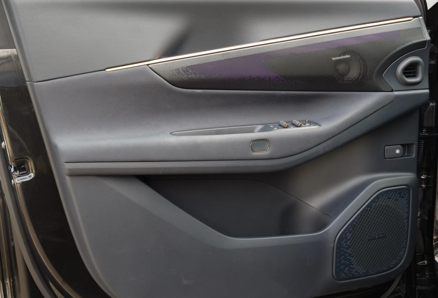 LynkCo 08 1.5 PLUG-IN HYBRID H/K 360 PANORAMA LED KEYLESS - изображение 5