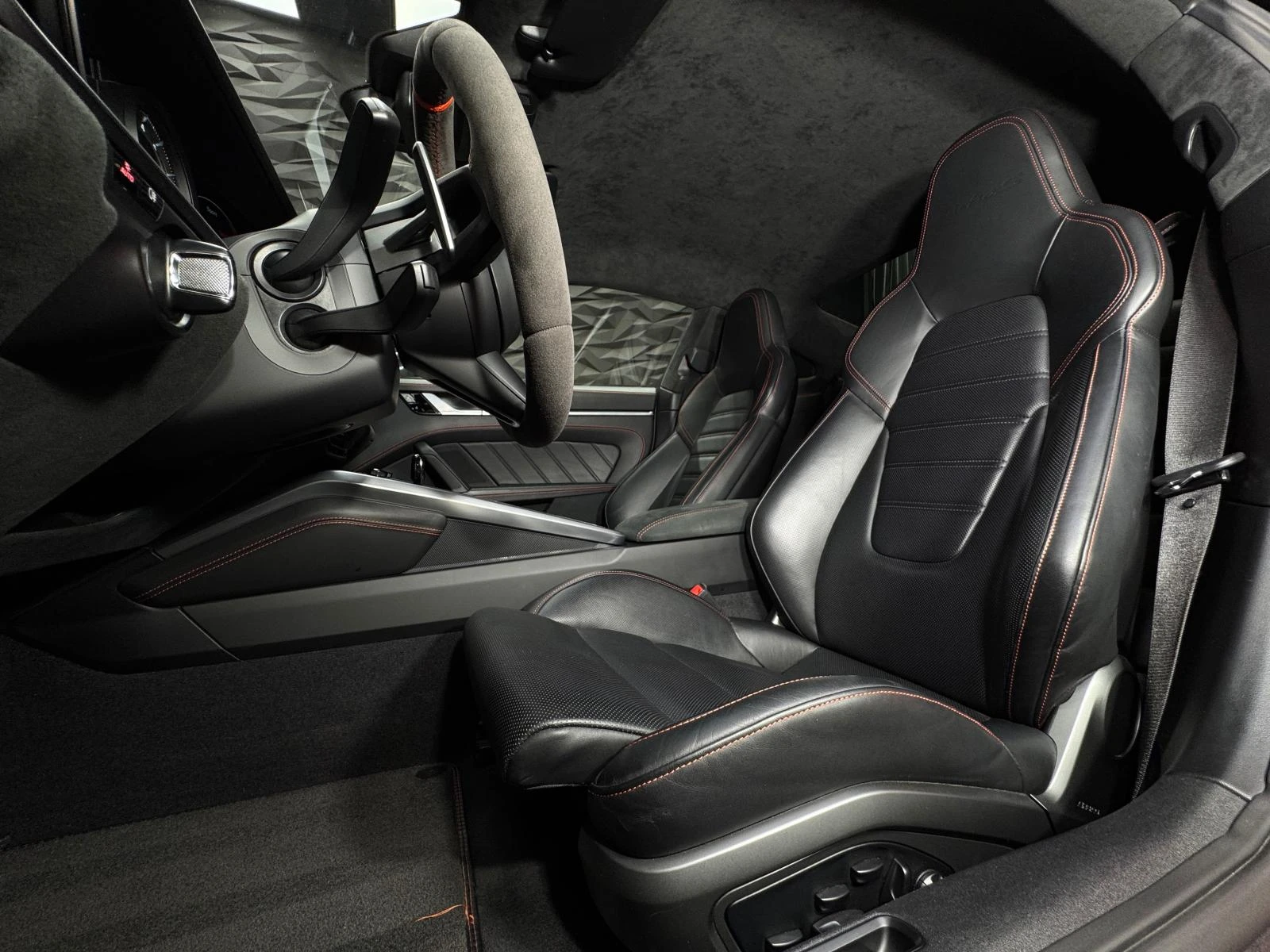 Porsche 911 Turbo S* Carbon* SportChrono* BOSE - изображение 8