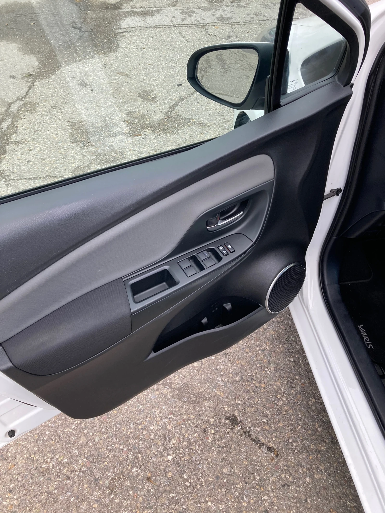 Toyota Yaris 1.5 Hibrid EVRO 6 avtomatik - изображение 7