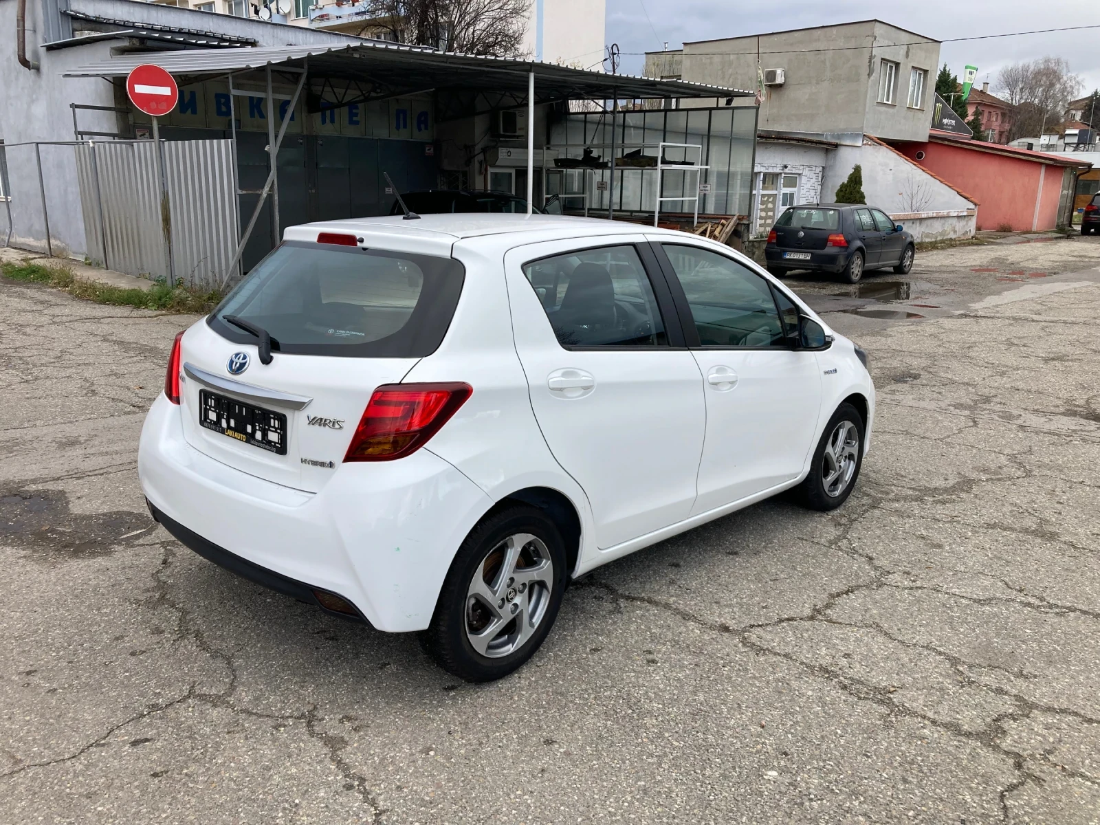 Toyota Yaris 1.5 Hibrid EVRO 6 avtomatik - изображение 3