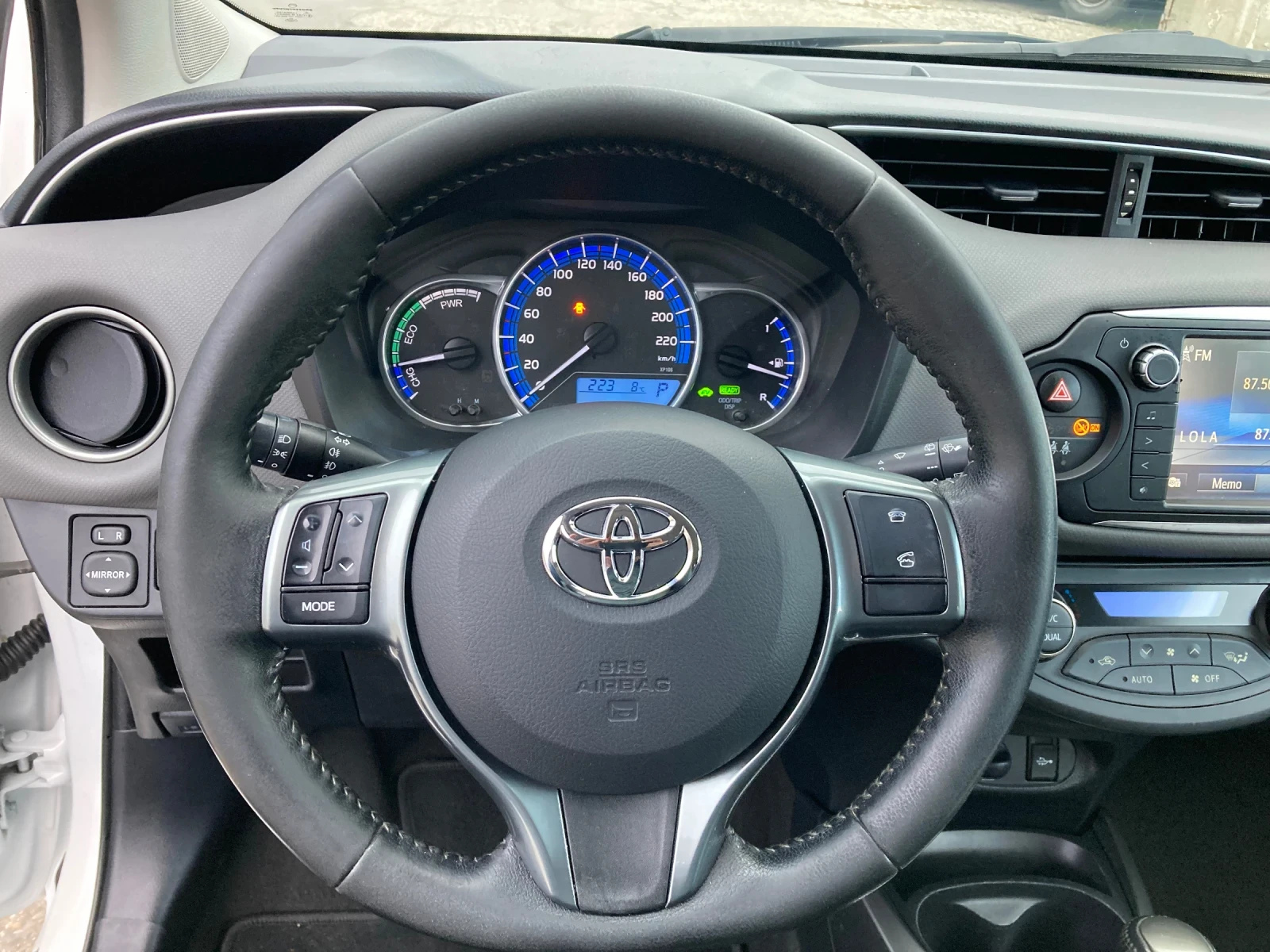 Toyota Yaris 1.5 Hibrid EVRO 6 avtomatik - изображение 9