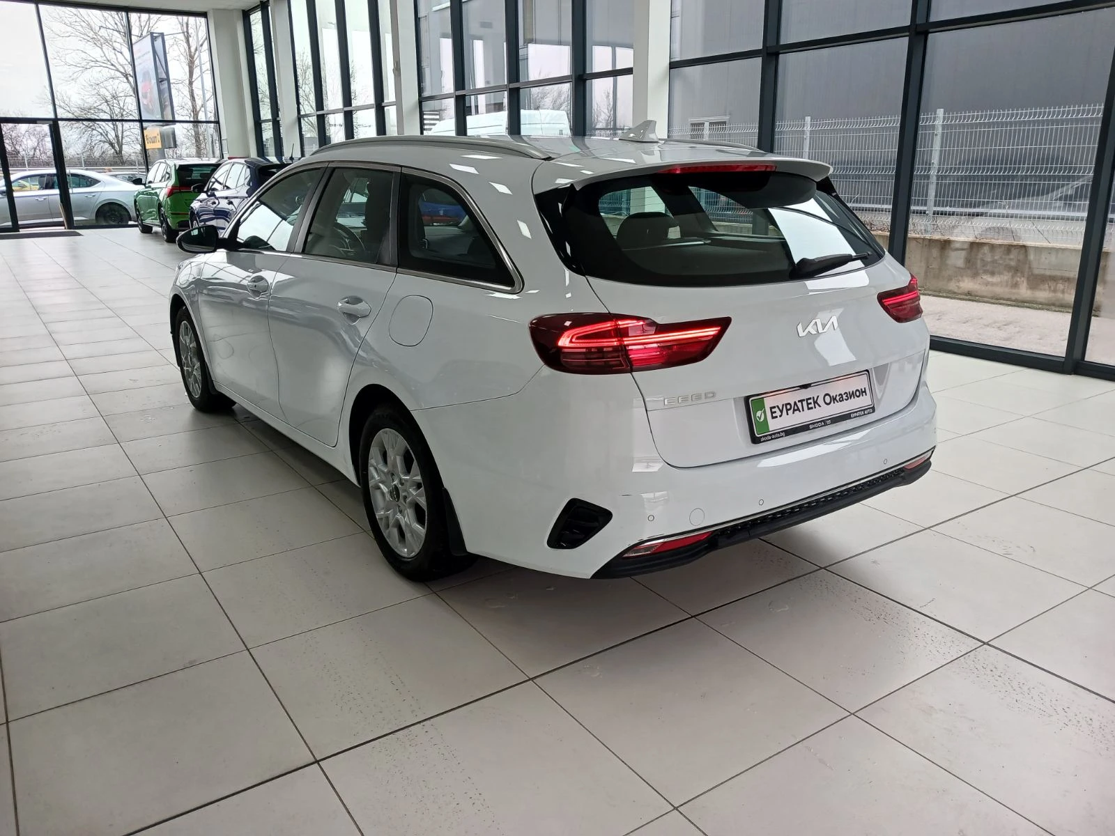 Kia Ceed 1.6CRDi MHEV - изображение 6
