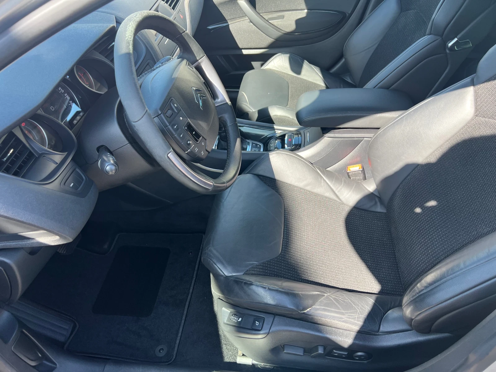 Citroen C5 2.2 HDI Exclusive 204к.с., снимка 9 - Автомобили и джипове - 53860450