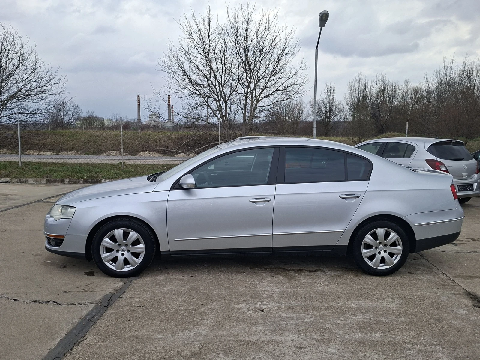 VW Passat 1.9TDi 105кс.Bluemotion, снимка 3 - Автомобили и джипове - 53915166