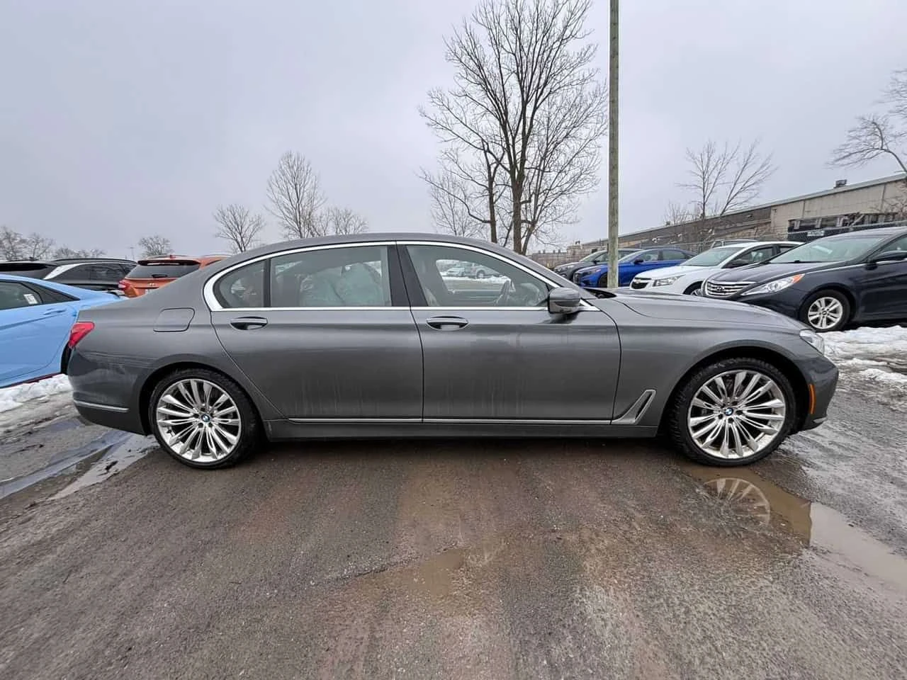 BMW 750 * 750Li xDrive* 2 КЛЮЧА* PANO* KEYLESS* ПОДГРЕВ* , снимка 3 - Автомобили и джипове - 54063244