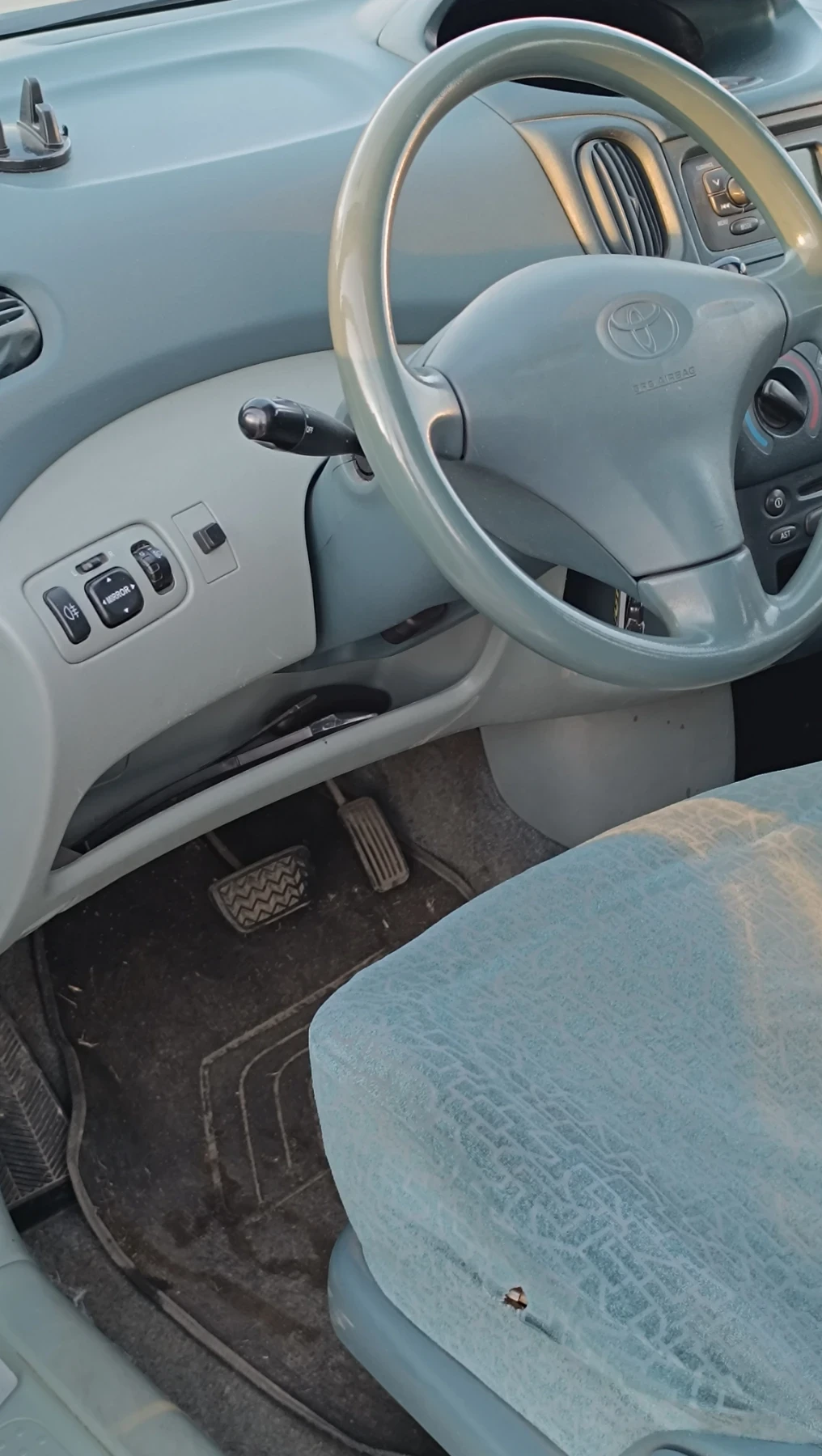 Toyota Yaris verso, снимка 5 - Автомобили и джипове - 54369497