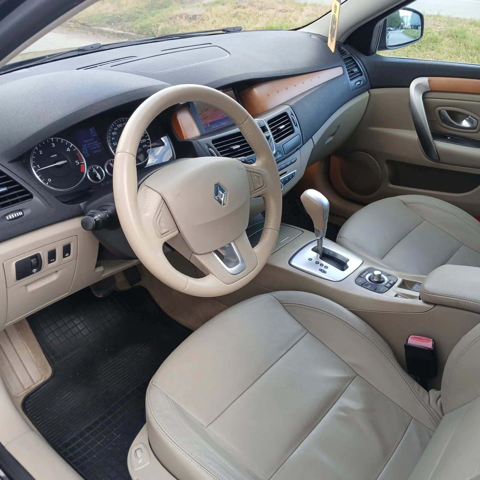 Renault Laguna АВТОМАТИК , снимка 10 - Автомобили и джипове - 54491871