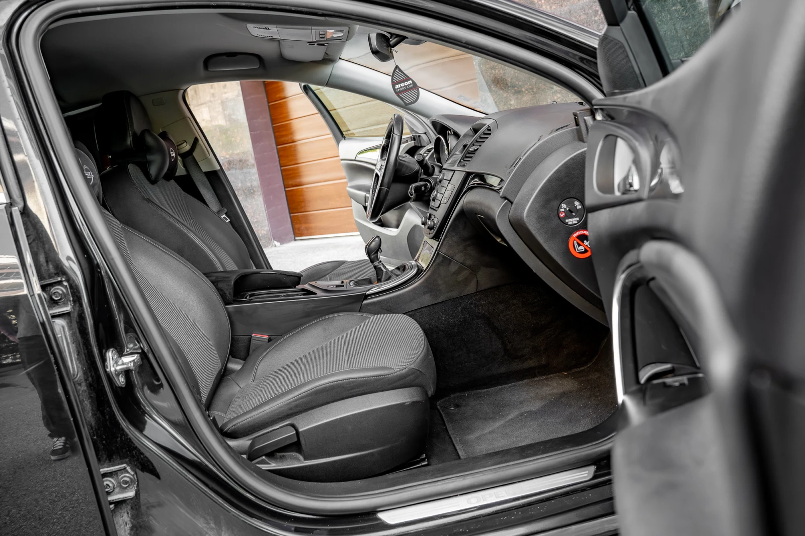 Opel Insignia, снимка 10 - Автомобили и джипове - 54768059