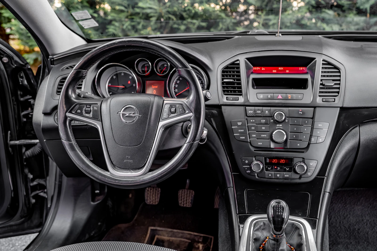 Opel Insignia, снимка 13 - Автомобили и джипове - 54768059