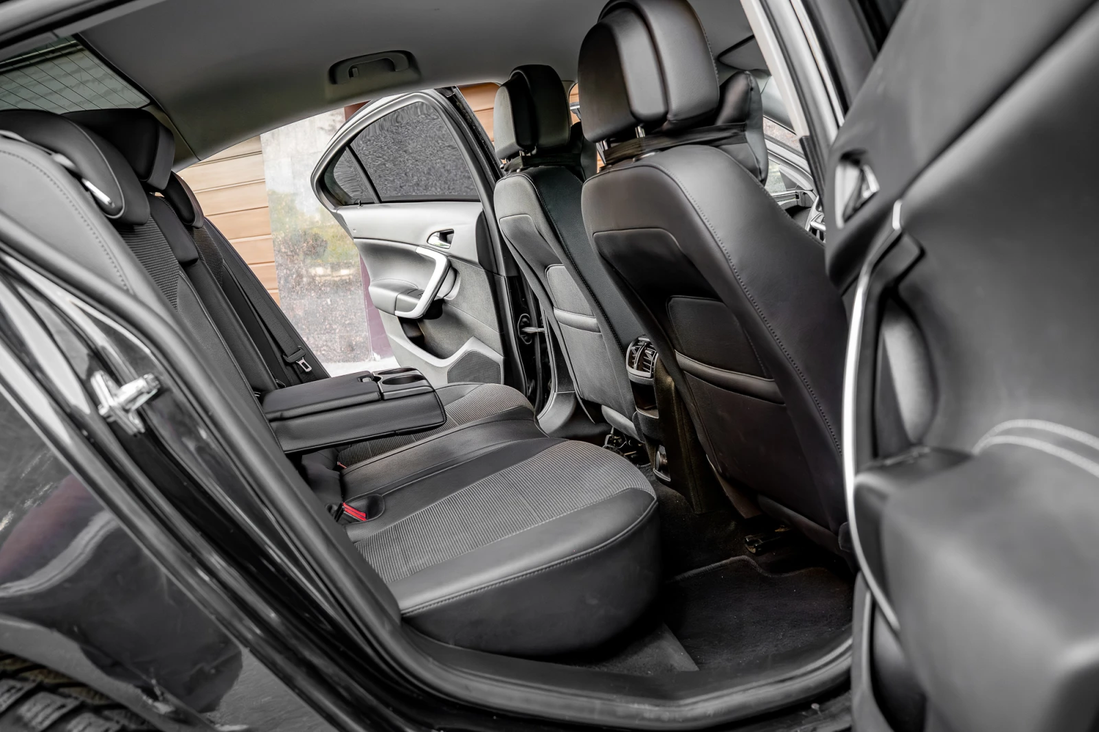 Opel Insignia, снимка 11 - Автомобили и джипове - 54768059