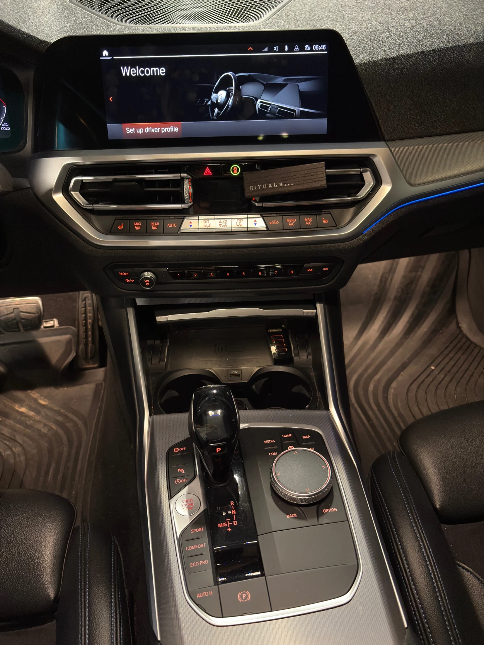 BMW 320 d xDrive на 87200 км., снимка 11 - Автомобили и джипове - 54952900