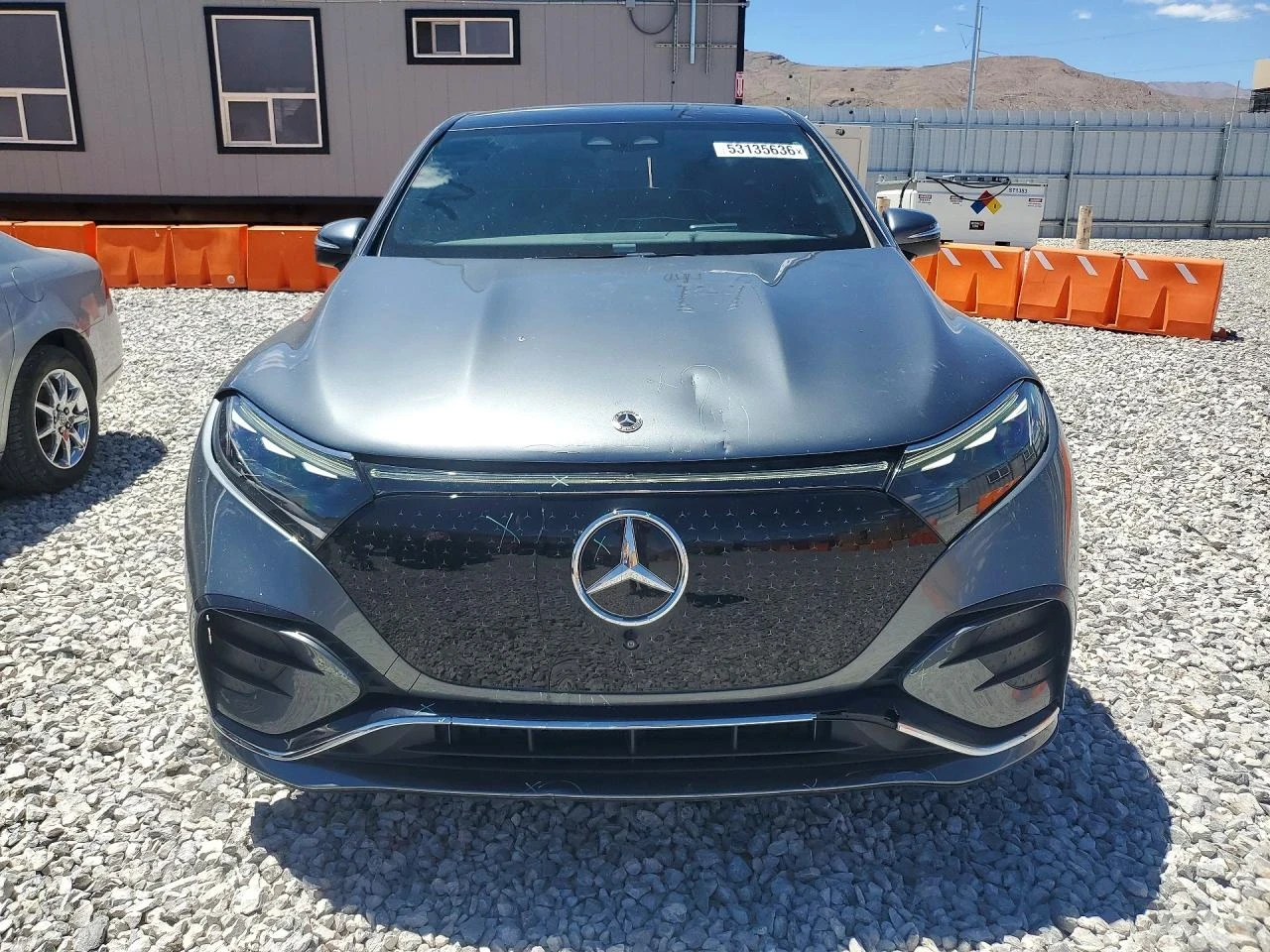 Mercedes-Benz EQS SUV 450 4MATIC, снимка 2 - Автомобили и джипове - 55051982