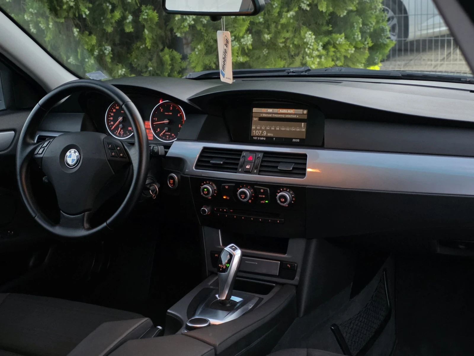 BMW 525 FACELIFT/DISTRONIC, снимка 8 - Автомобили и джипове - 55171460