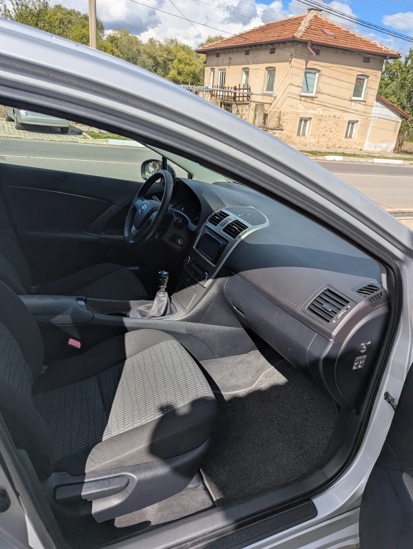 Toyota Avensis, снимка 6 - Автомобили и джипове - 56245474
