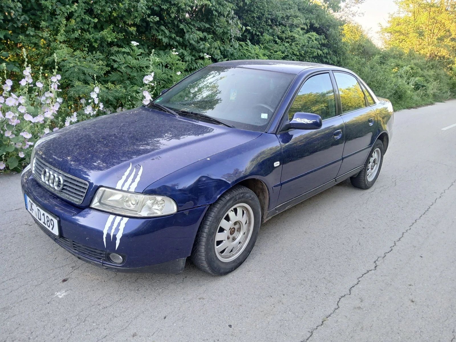 Audi A4 1, 6i, снимка 2 - Автомобили и джипове - 56715033