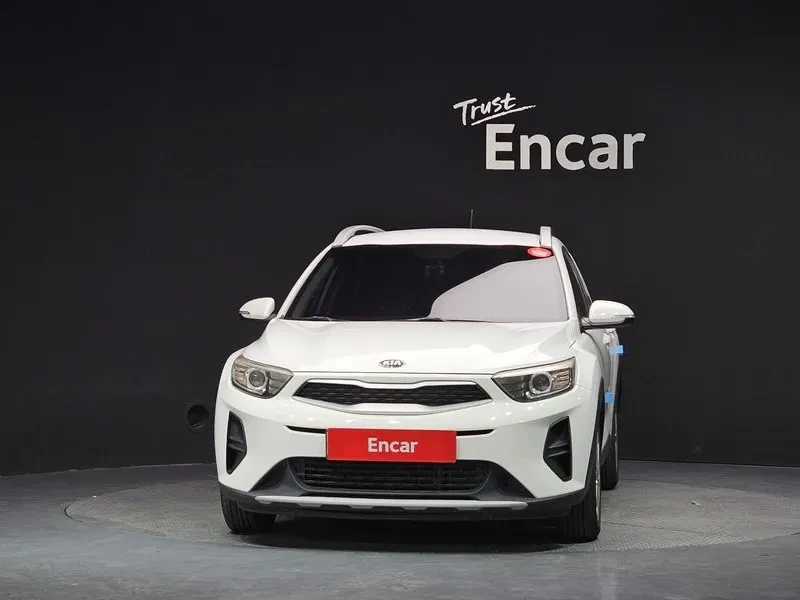 Kia Stonic 1.6 Deluxe, снимка 3 - Автомобили и джипове - 55786592