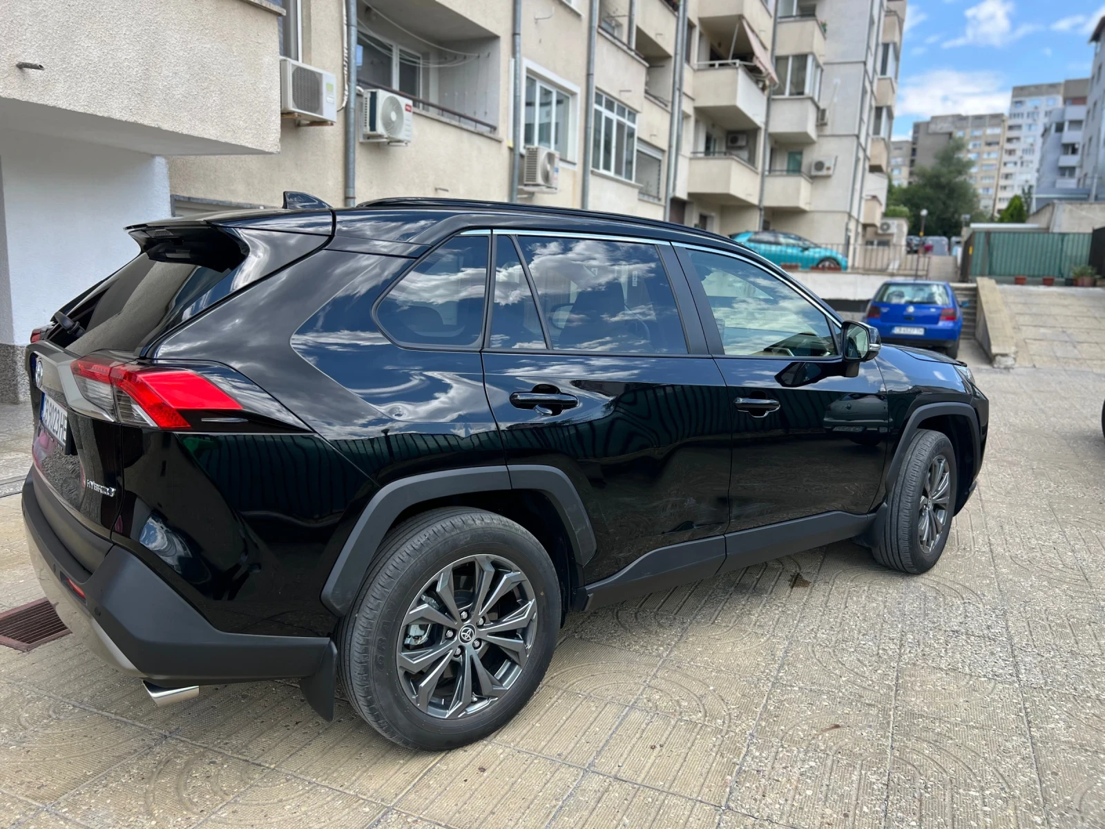 Toyota Rav4 Hibrit  - изображение 4