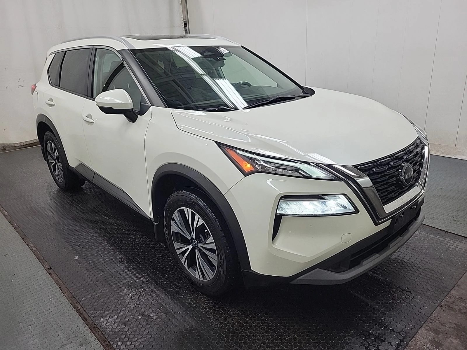 Nissan Rogue SV MOONROOF С РЕГИСТРАЦИЯ & АВТО КРЕДИТ - изображение 2