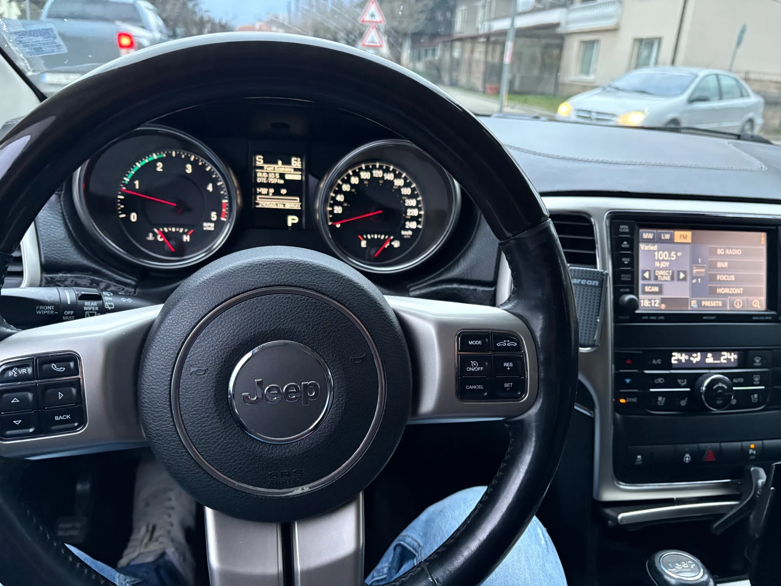 Jeep Grand cherokee 3.0 CRD, снимка 2 - Автомобили и джипове - 53904915