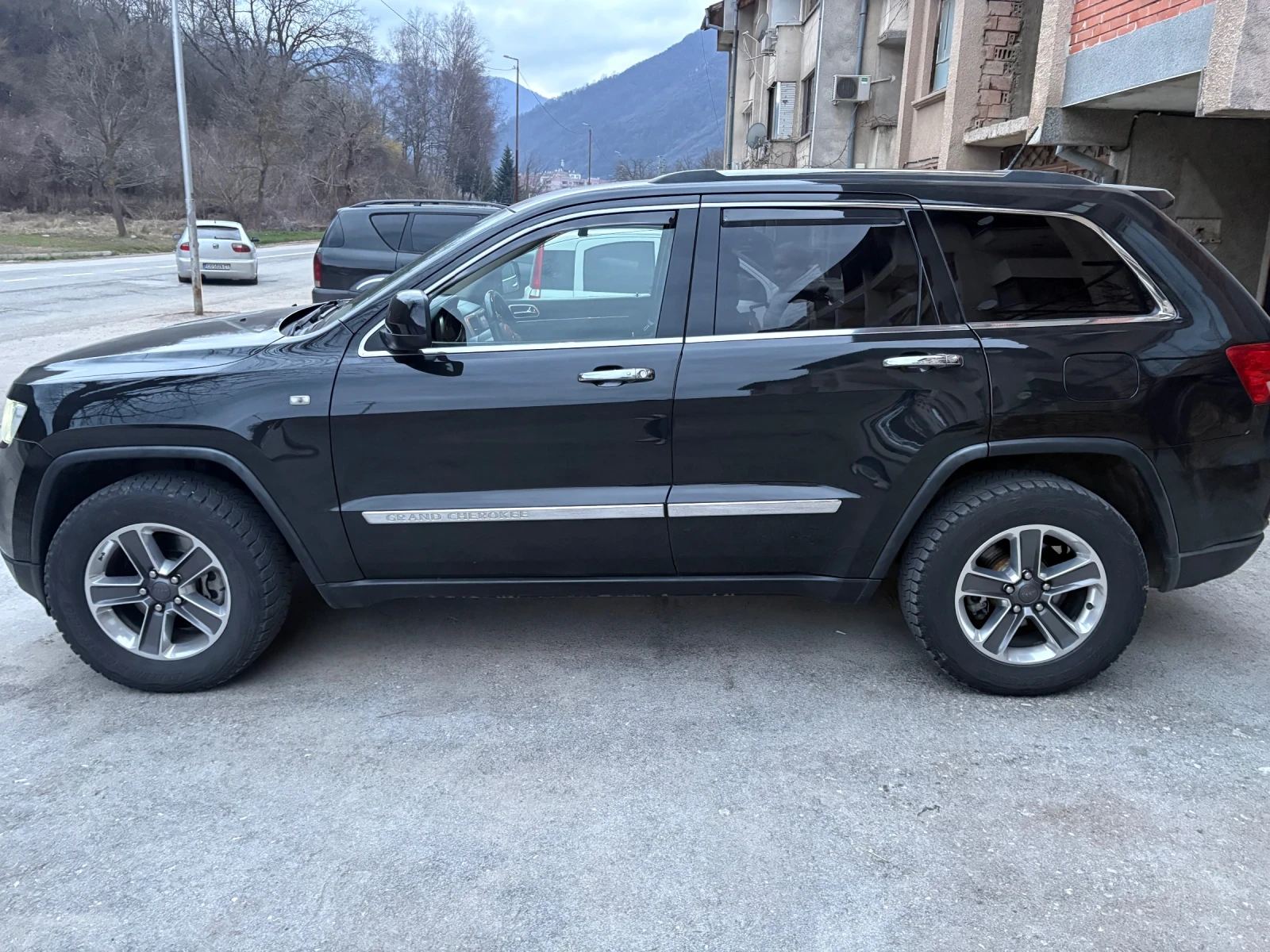 Jeep Grand cherokee 3.0 CRD, снимка 6 - Автомобили и джипове - 53904915