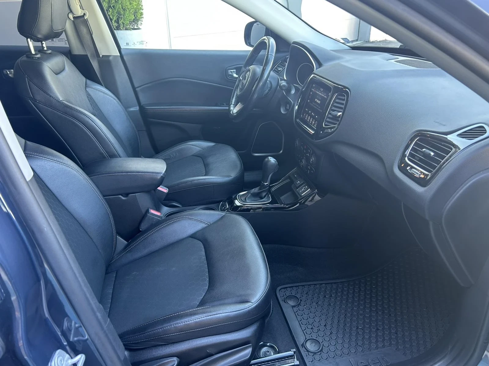 Jeep Compass Compass Limited Automatik, снимка 12 - Автомобили и джипове - 54195429