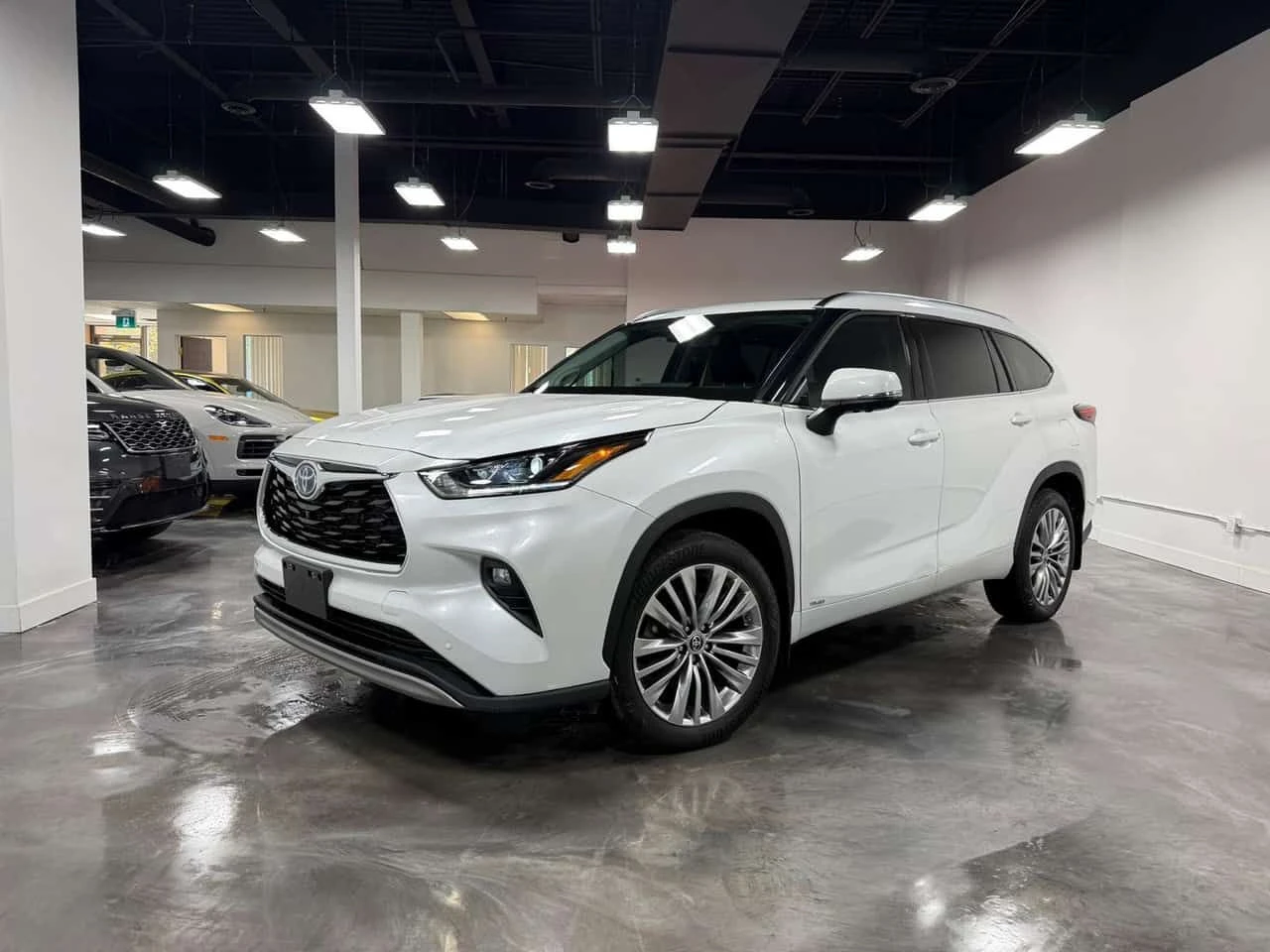 Toyota Highlander Hybrid Limited AWD  CARFAX