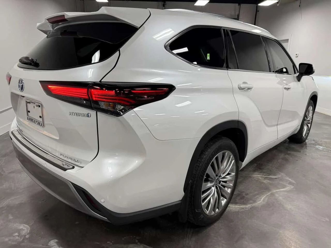 Toyota Highlander Hybrid Limited AWD  CARFAX, снимка 3 - Автомобили и джипове - 54679710