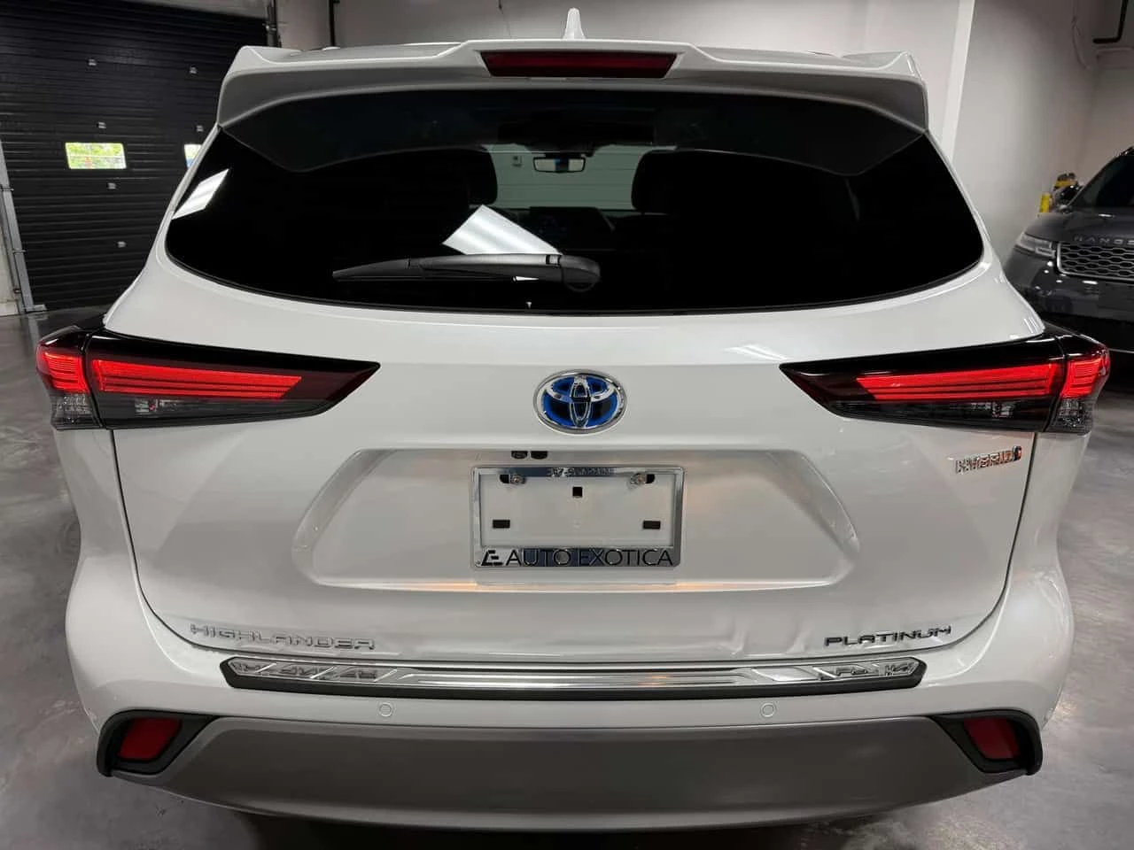 Toyota Highlander Hybrid Limited AWD  CARFAX, снимка 4 - Автомобили и джипове - 54679710
