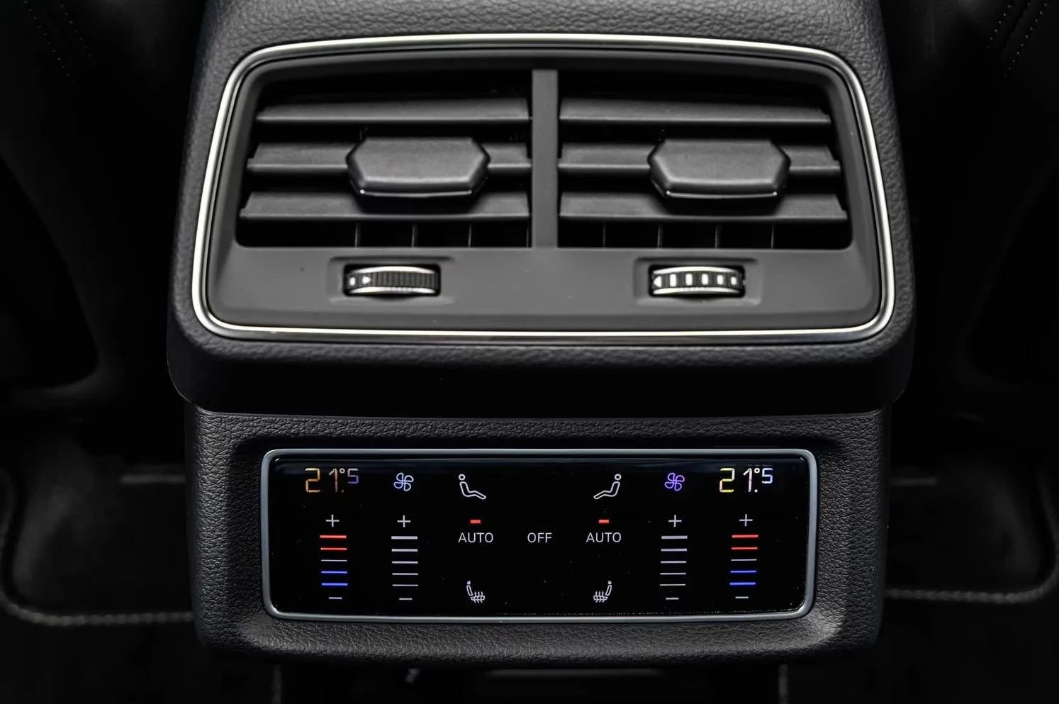 Audi SQ8 E-TRON / B&O / HUD / 360 / PANO / MATRIX / VIRTUAL, снимка 17 - Автомобили и джипове - 55120164