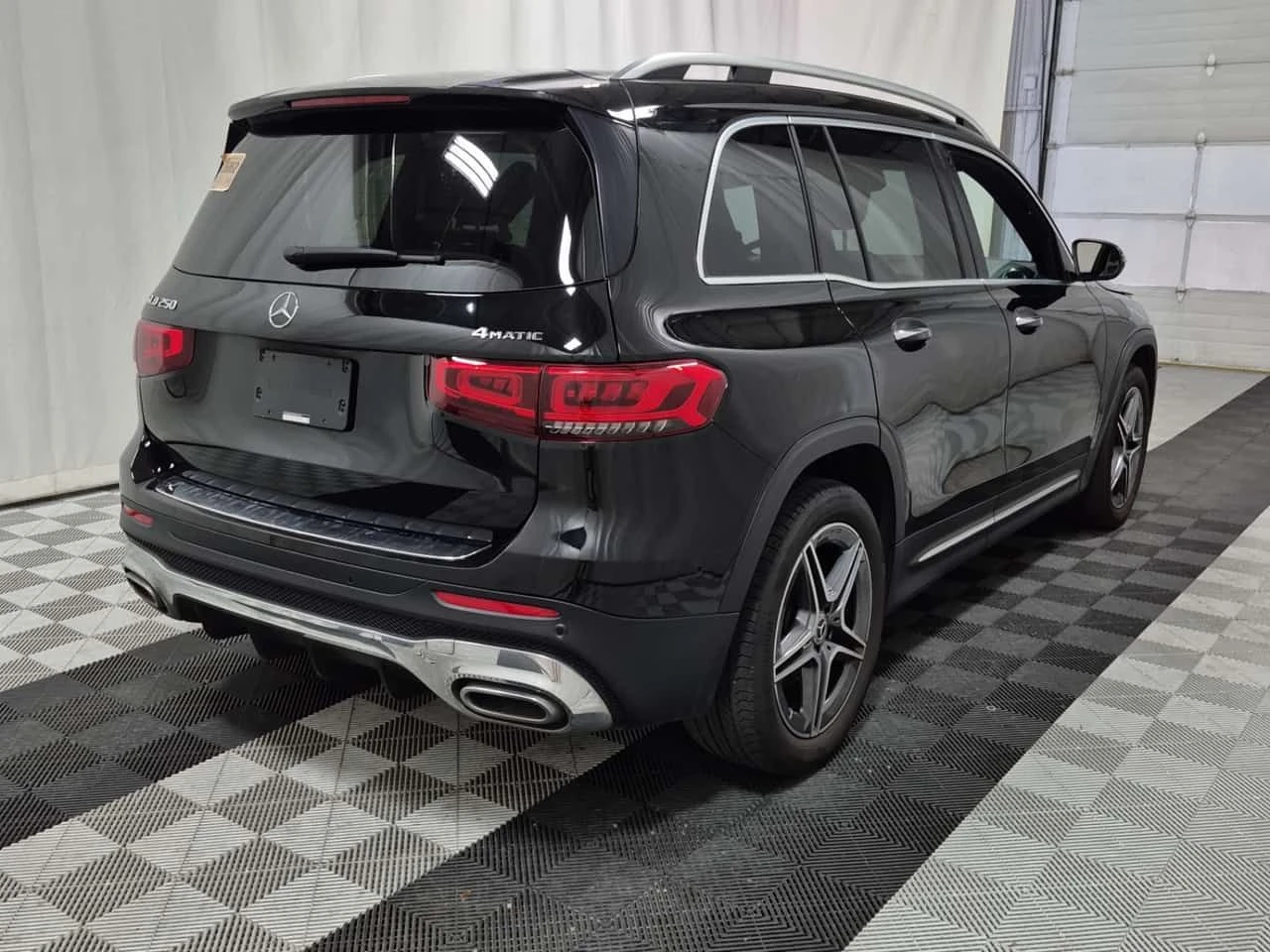 Mercedes-Benz GLC 250 * AMG Line * CARFAX * От Mercedes * , снимка 3 - Автомобили и джипове - 55319563
