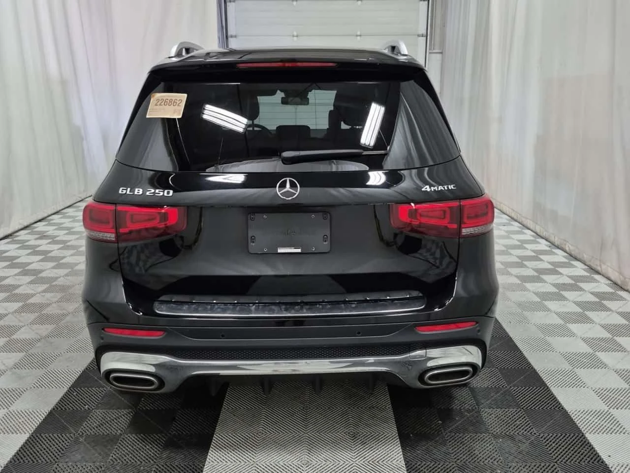 Mercedes-Benz GLC 250 * AMG Line * CARFAX * От Mercedes * , снимка 4 - Автомобили и джипове - 55319563