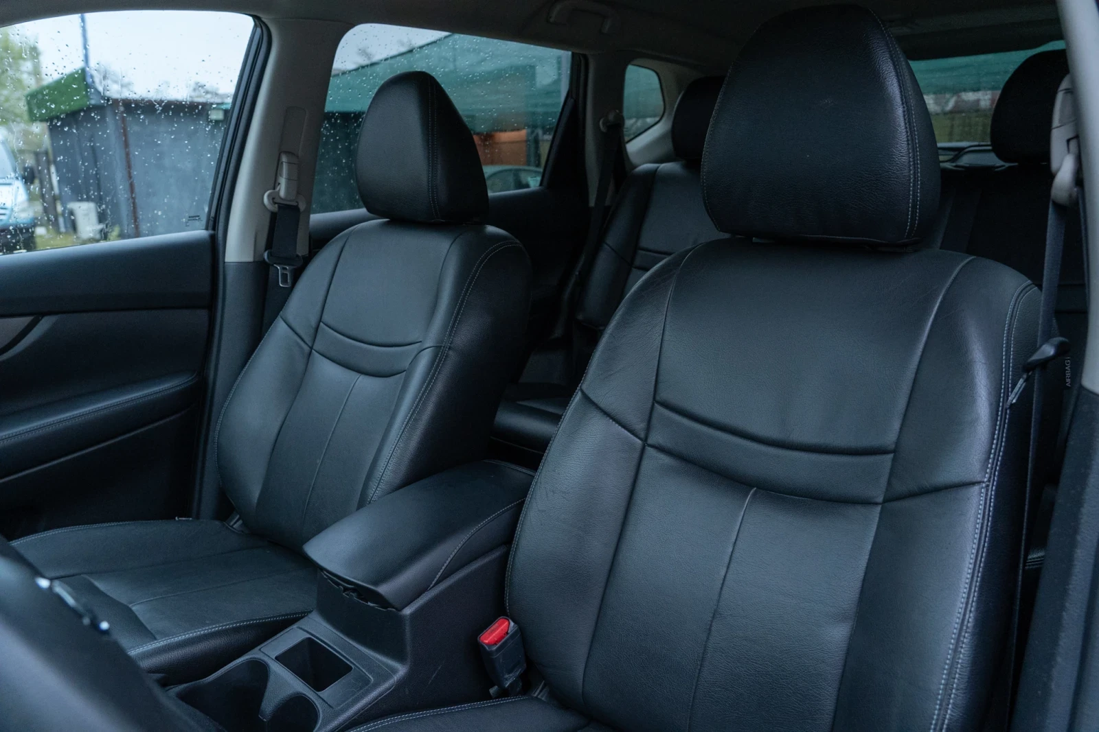 Nissan Rogue SPORT, снимка 7 - Автомобили и джипове - 55395639